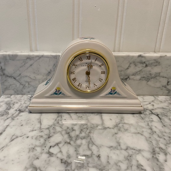 Laura Ashley Accents Laura Ashley Parfums Mantle Clock Poshmark